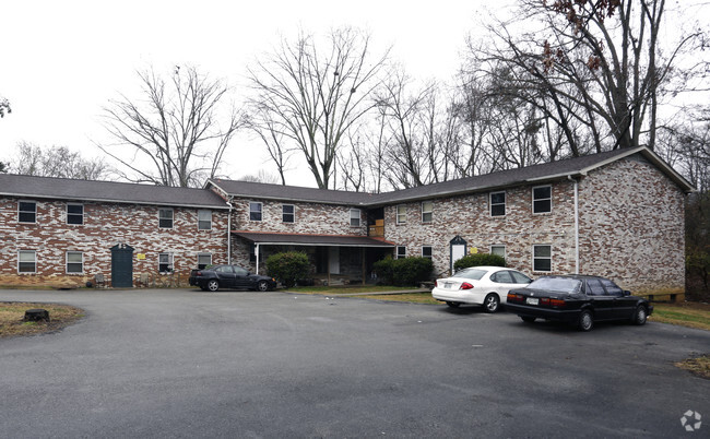 Building Photo - Evergreen Apartments