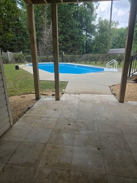 Building Photo - 551 Lees Mill Rd