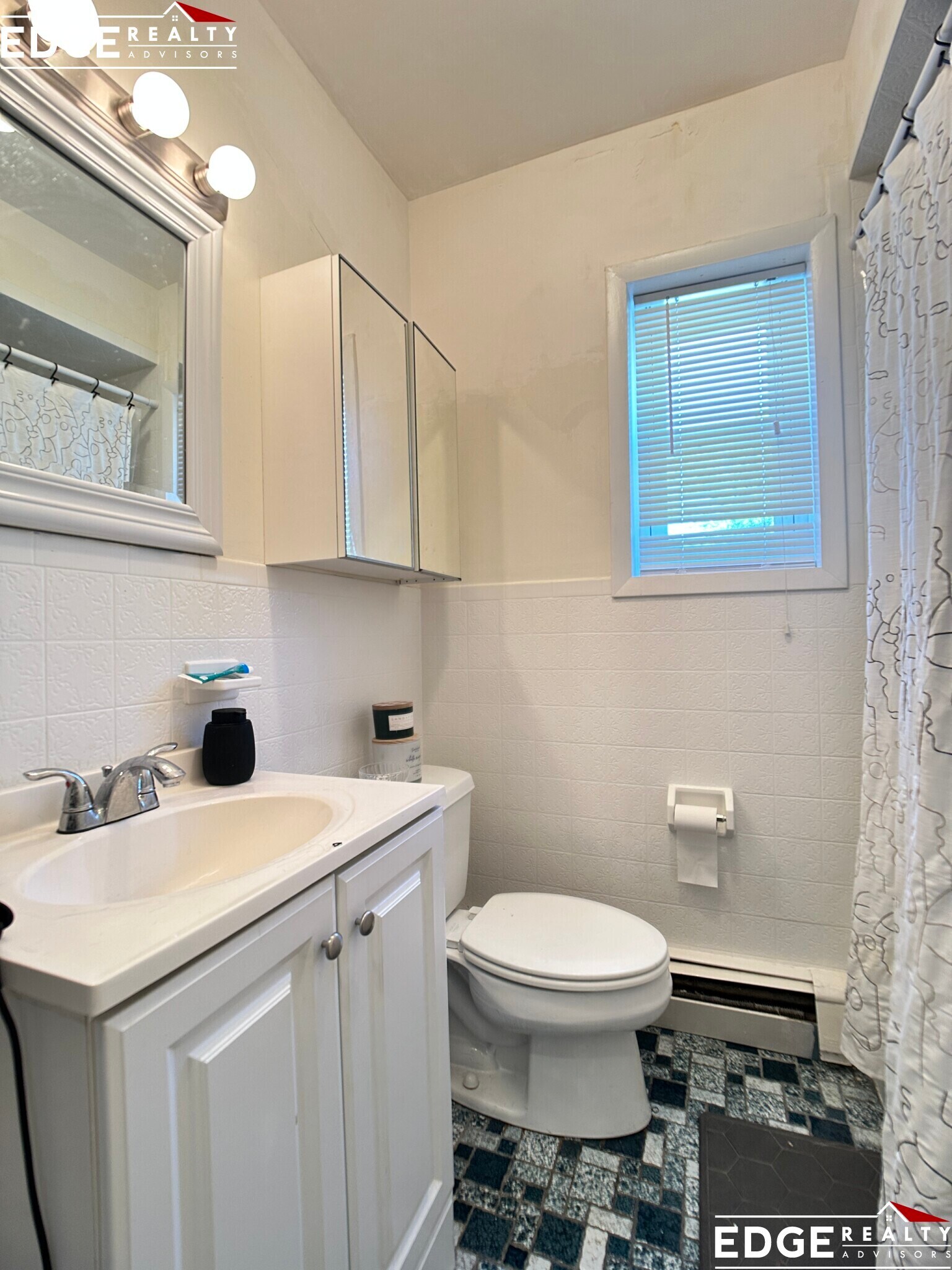 Building Photo - 24 Wallingford Rd