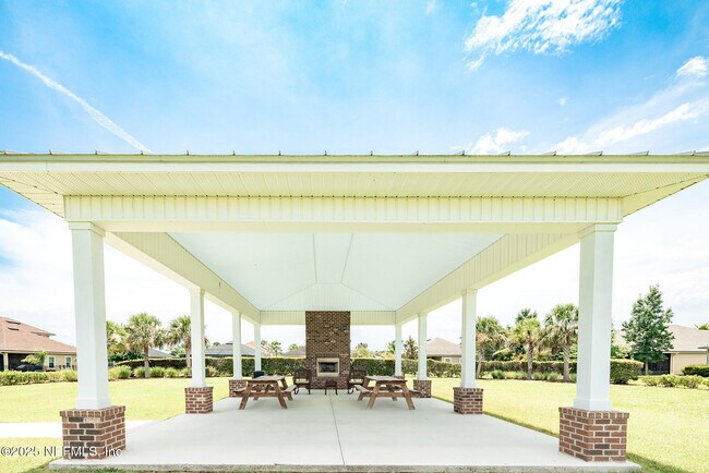 Building Photo - 35 Mercutio Ln