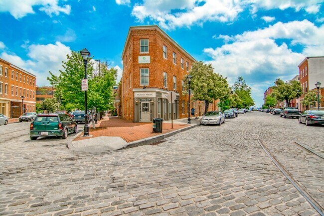 Building Photo - 960 Fell St