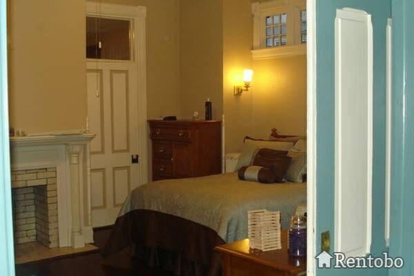 Building Photo - 233 S Prospect St