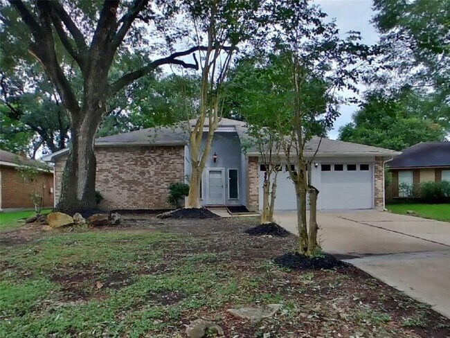 Primary Photo - 120 WoodCrest Dr