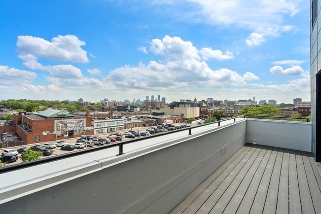 Building Photo - 40 Centre St