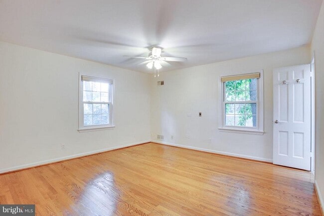 Building Photo - 5904 Lenox Rd