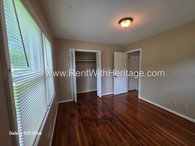 Building Photo - WOW!!! GORGEOUS RANCH WITH MANY UPGRADES / GREAT LOCATION/ PRIVATE YARD