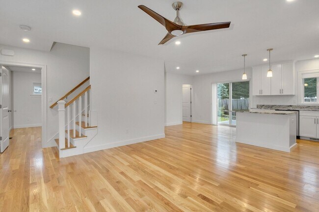 Building Photo - 1 Beach Plum Path