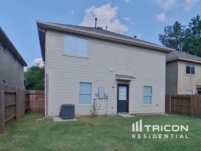 Building Photo - 33107 Cottonwood Bend