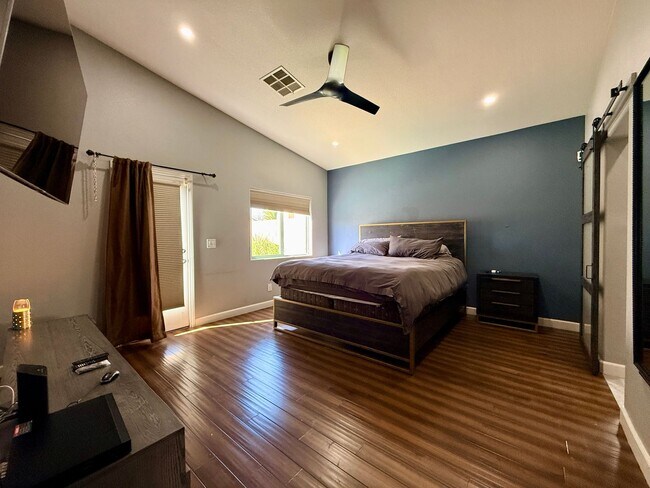 Building Photo - Welcome to this stunning 5-bedroom, 3-bath home located in the desirable Estates of Wigwam Ranch ...