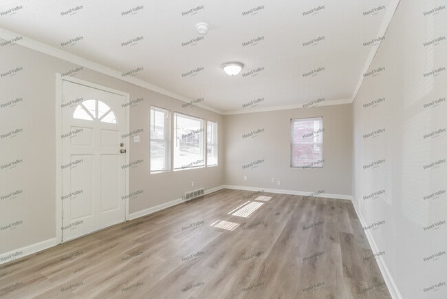 Building Photo - 235 Emerling Dr