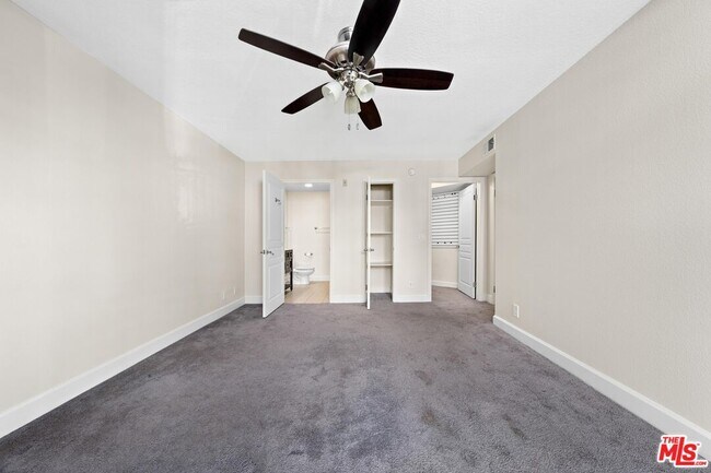 Building Photo - 1633 S Bentley Ave