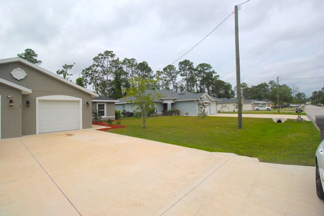 Building Photo - Gorgeous 3 Bed 2 Bath Duplex Home for Rent...