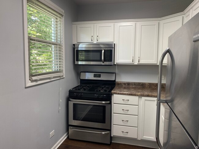 Building Photo - 914 Clay St