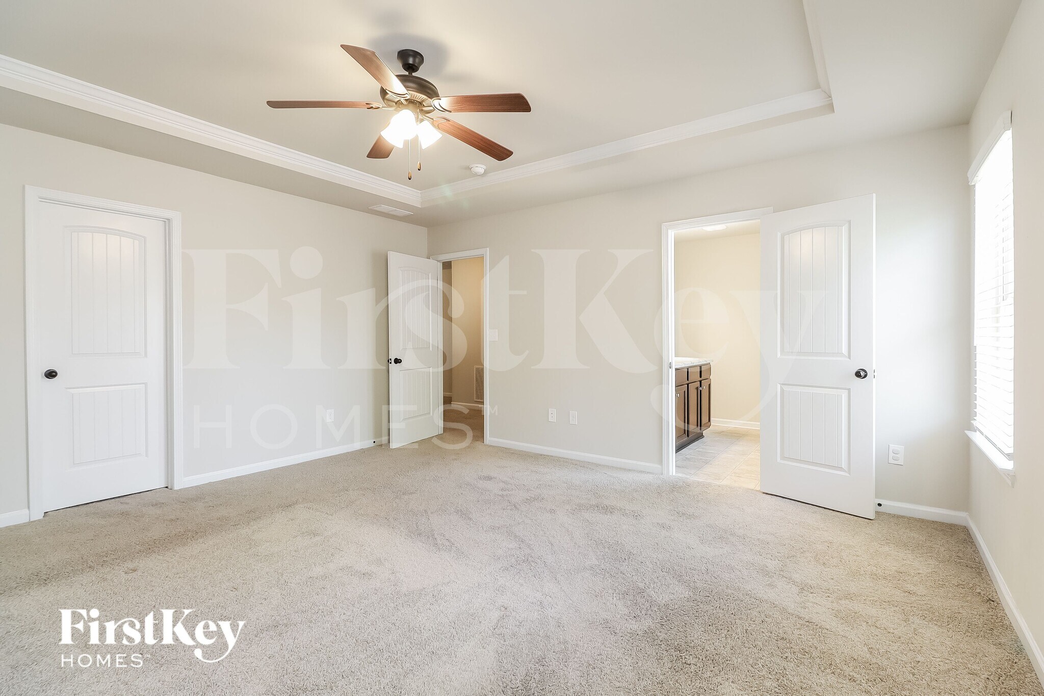 Building Photo - 5768 Woodside Crossing