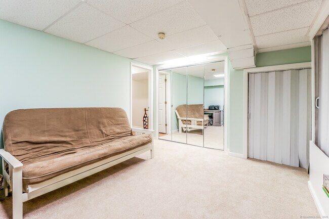 Building Photo - 613 Foxboro Dr