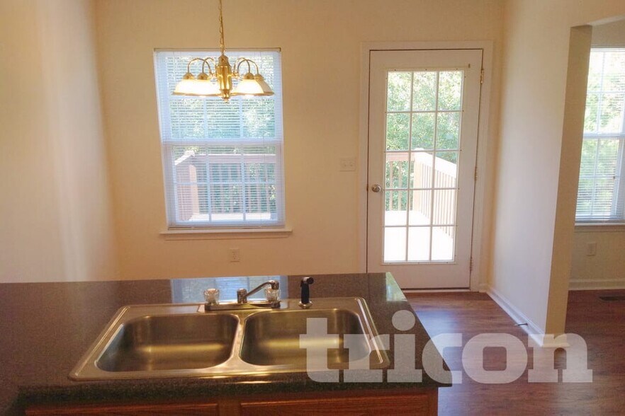 Building Photo - 8417 Cyprus Ridge Way