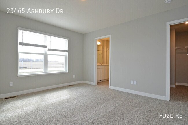 Building Photo - 23465 Ashbury Dr