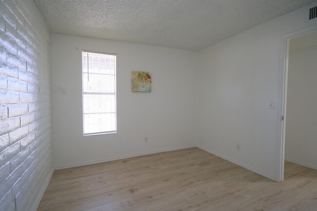 Building Photo - 3410 S Mann Ave