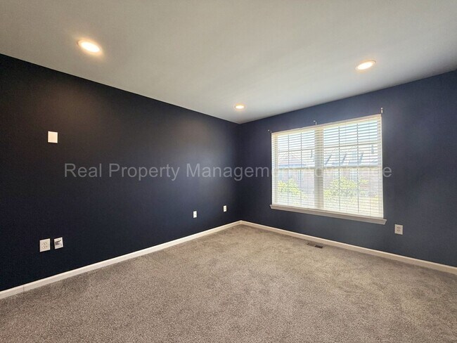 Building Photo - Rare and Modern Downtown Southfield Condo with 3 Beds, 2.5 Baths + 2-Car Garage