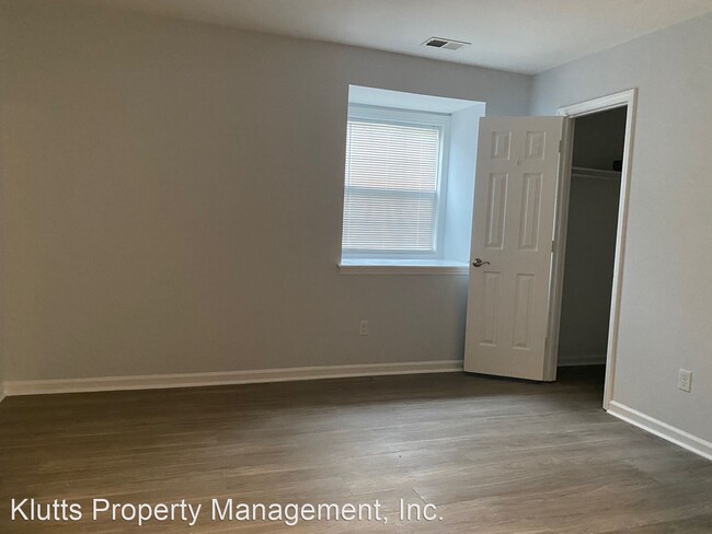 Building Photo - 2 br, 2 bath House - 11211 Johnston Rd.