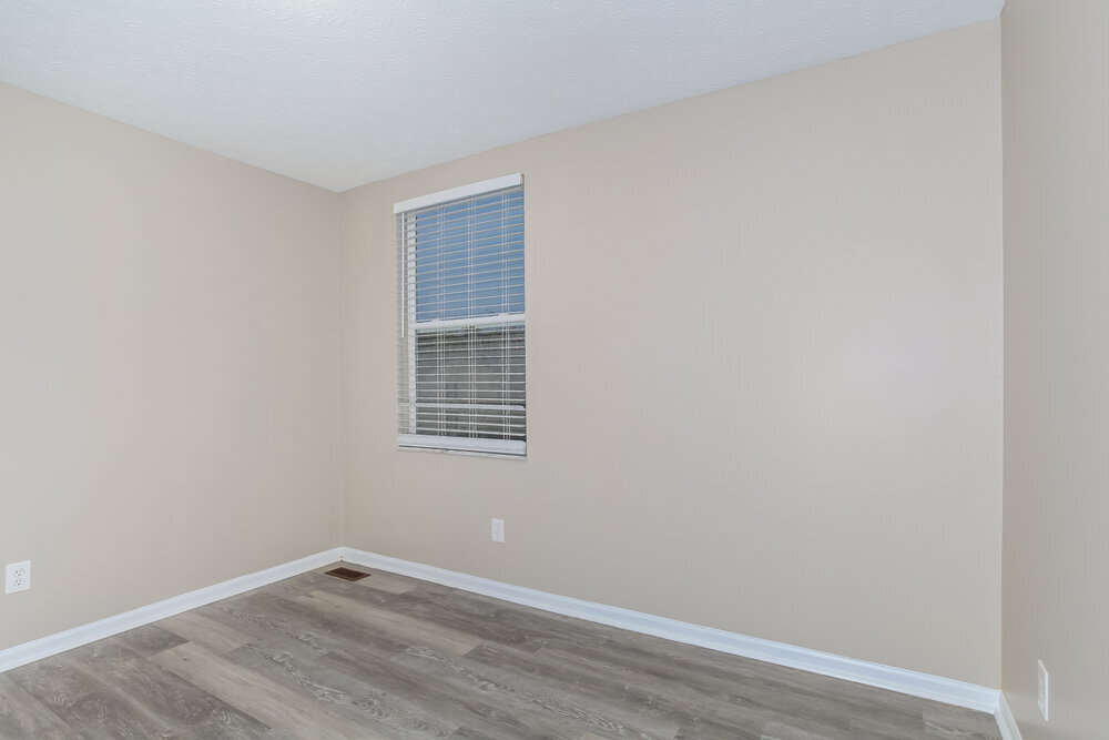 Building Photo - 5839 Whitehaven Dr