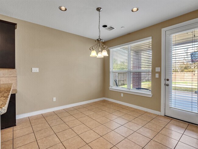 Building Photo - 10135 Cypress Path