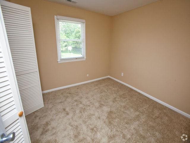 Bedroom - Northwoods Apartments