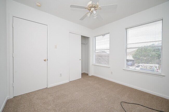 Building Photo - 19414 Ambrosia Falls Dr