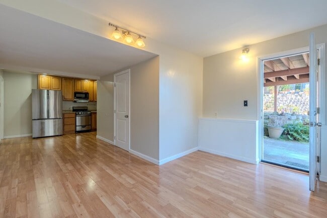 Building Photo - 1523 Valdez Way