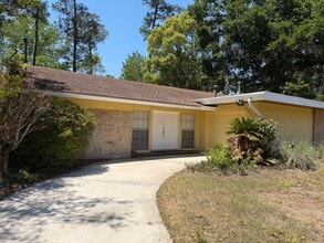 Building Photo - Beautiful 3 Bedroom 2 Bathroom House!!!