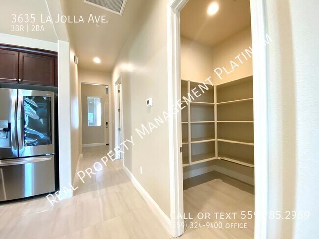 Building Photo - 3635 La Jolla Ave
