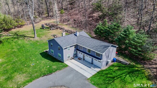 Building Photo - 50 1/2 Mountain Spring Rd