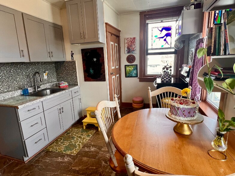 Building Photo - 101 W Lancaster Ave