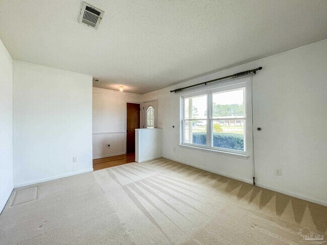 Building Photo - 5527 Sunburst Ln