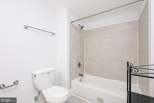 Building Photo - 23 N Patterson Park Ave