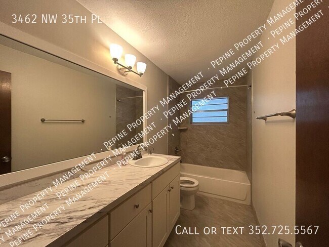 Building Photo - 3462 NW 35th Pl