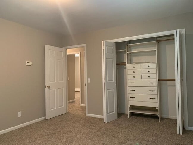 Building Photo - 1308 Shirley St