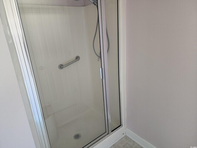 Building Photo - 176 Whispering Oaks Dr