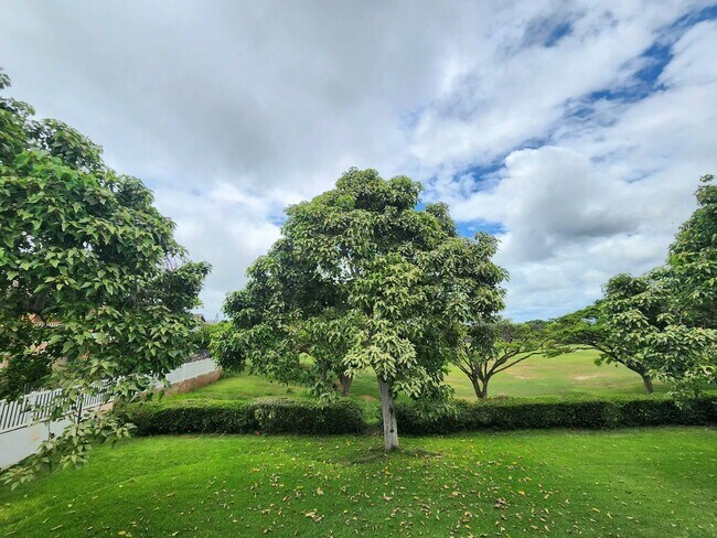 Building Photo - Parkview at Waikele - 2 bed, 2 bath Townhome