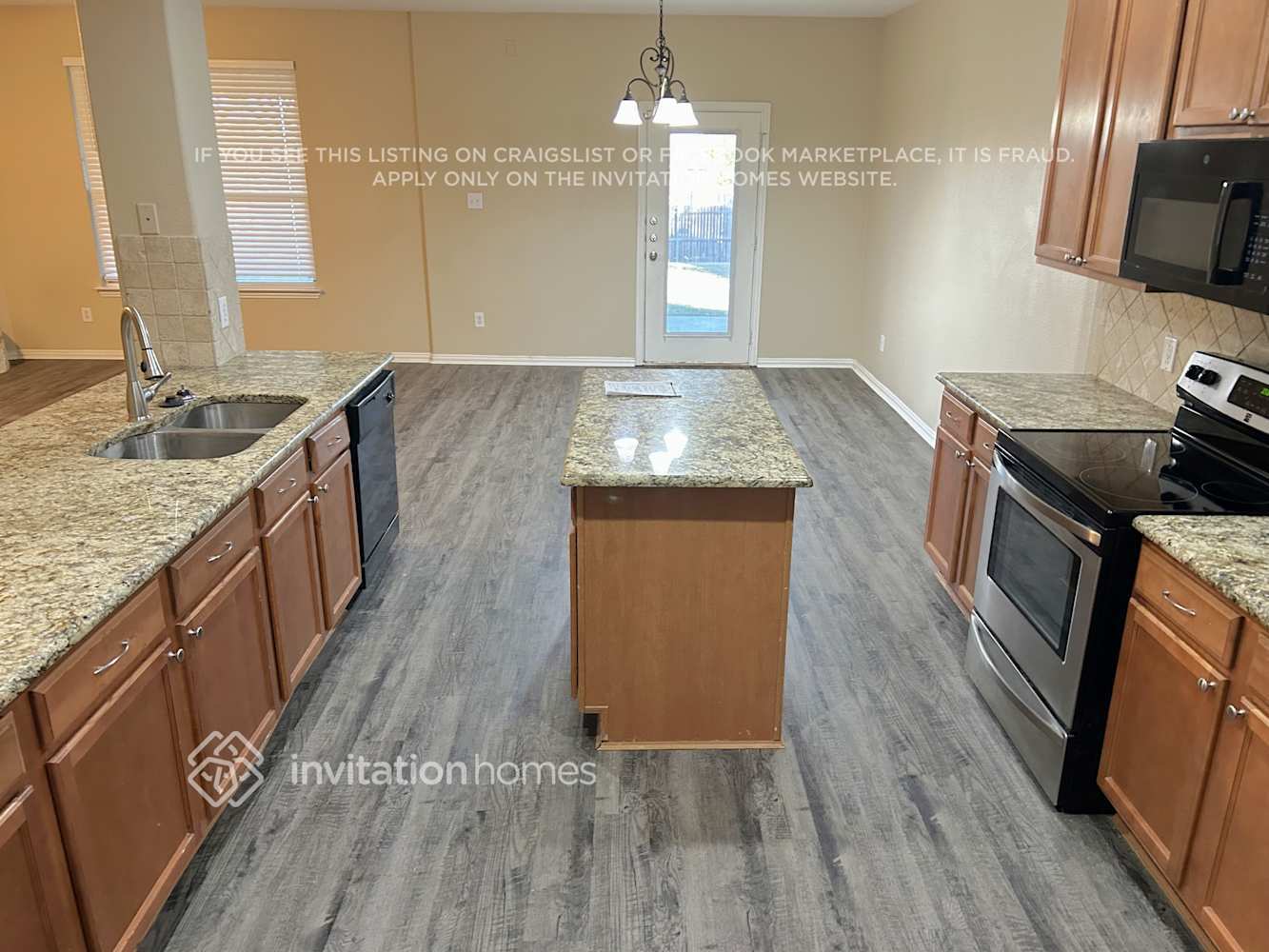 Building Photo - 728 Sage Brush Dr