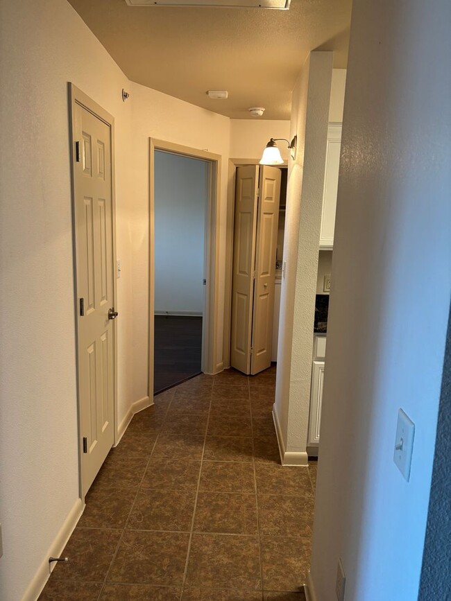 Building Photo - 4111 Medical Dr