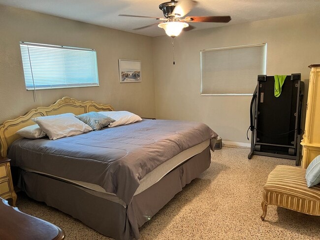 Building Photo - 6month Min. Gulfport High & Dry Home