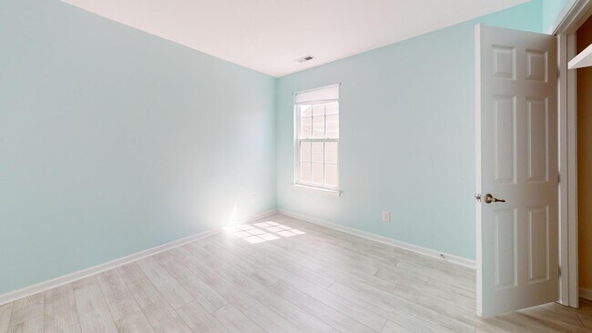 Building Photo - 10848 Tailwater St