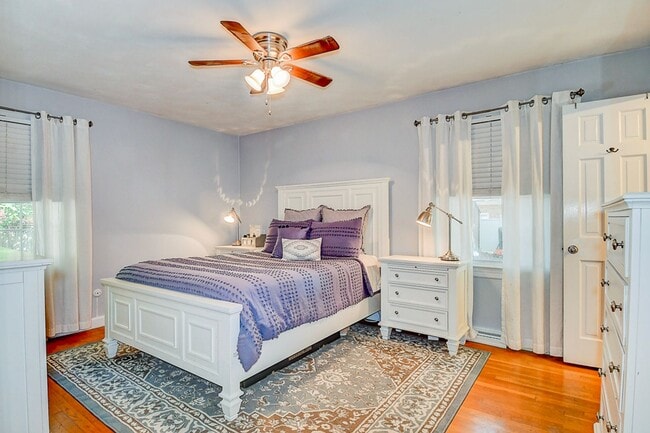 Building Photo - ONE LEVEL LIVING at it's FINEST in the SOU...