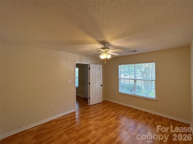 Building Photo - 12402 Bluestem Ln