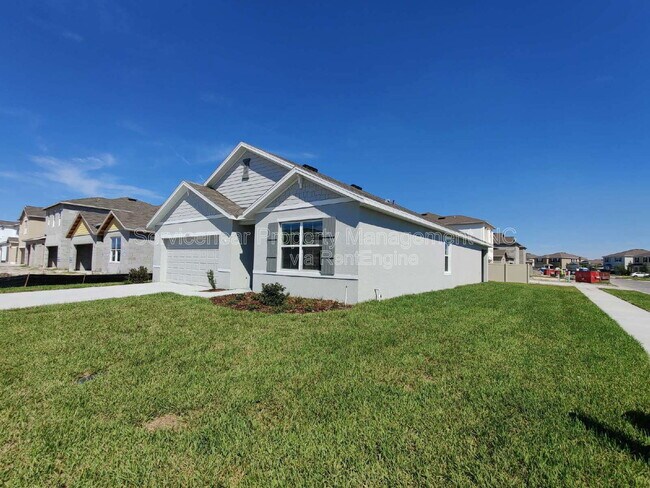 Building Photo - 32618 Canyonlands Dr