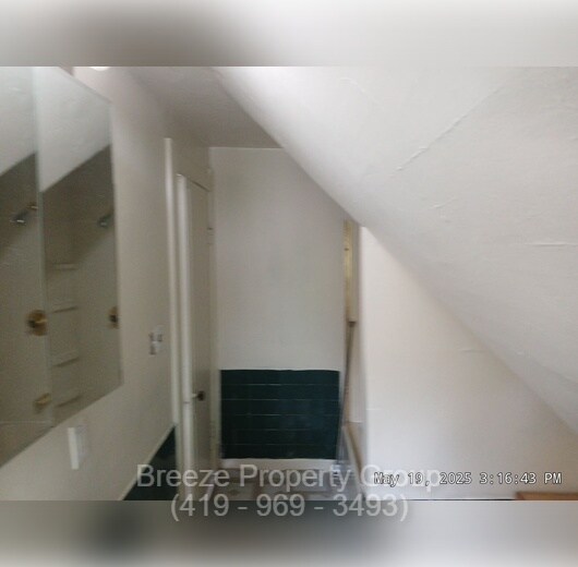 Building Photo - 2145 Dorr St