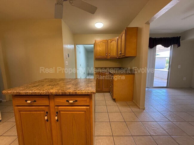 Building Photo - 17026 N 96th Ave