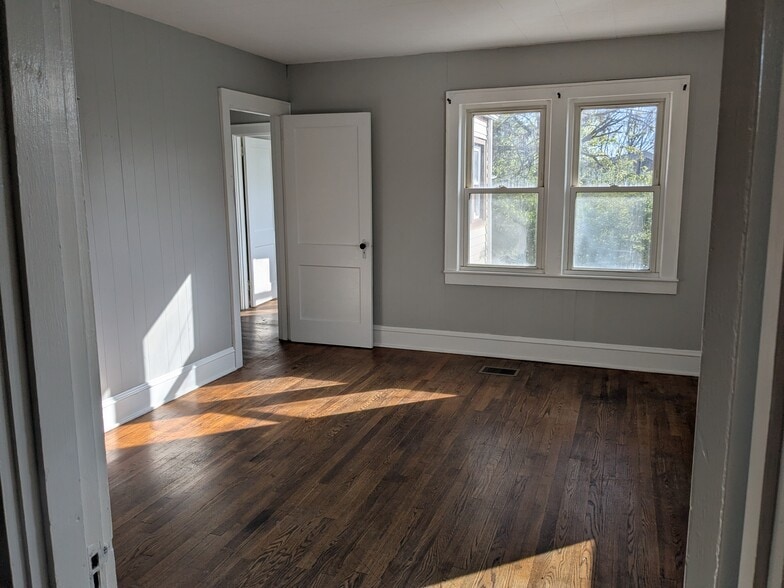 Bedroom - 307 Tusculum Blvd