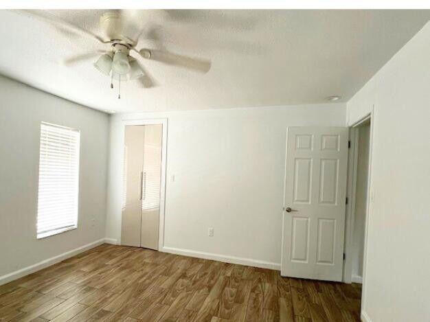 Building Photo - 9148 Oakwood Dr